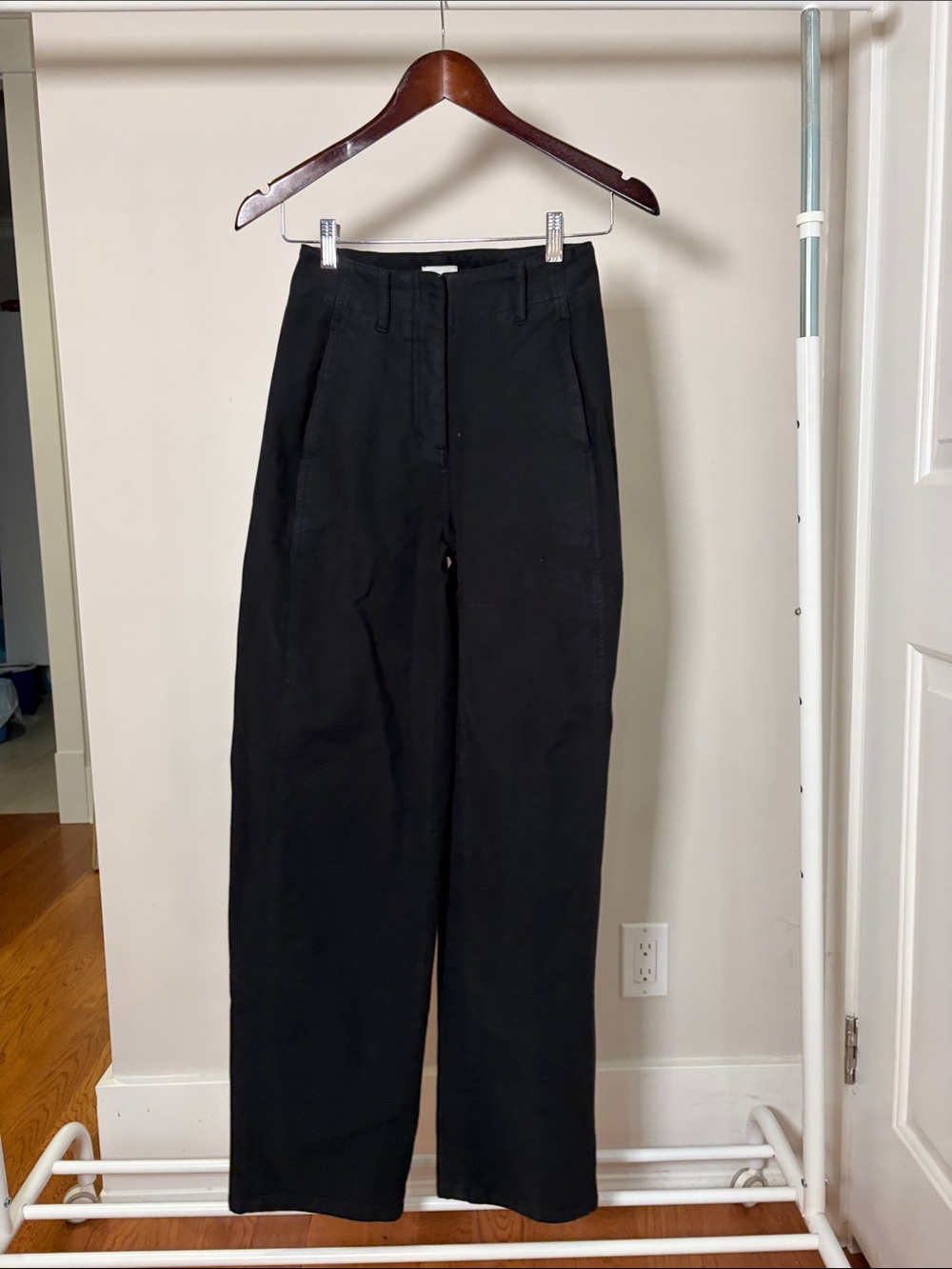 Wilfred / Aritzia Black High-Waist Wide-Leg Pants - size 00